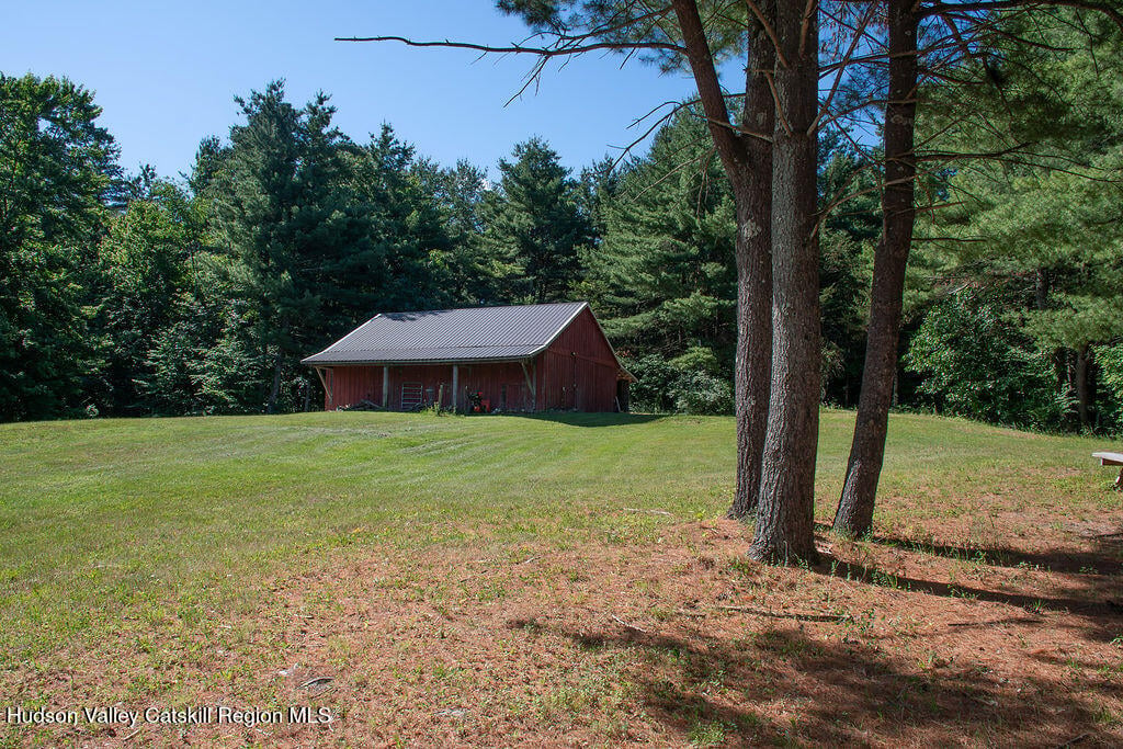 578 Fischer Road Photo 8