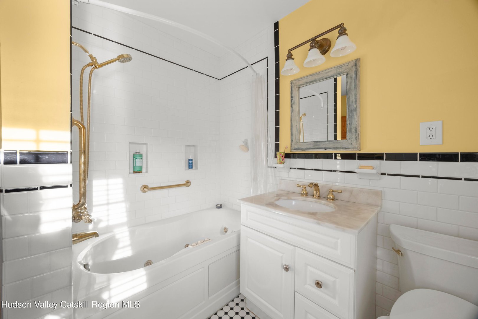 28 Mellenville Square Photo 18