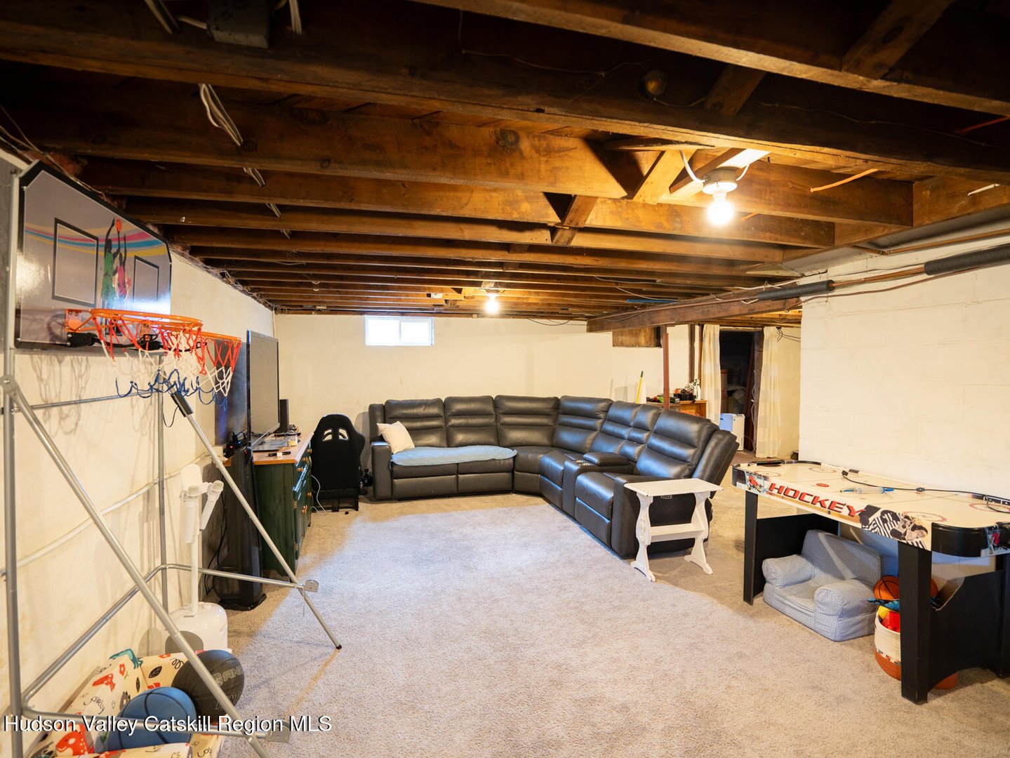 84 Hill Road Photo 15