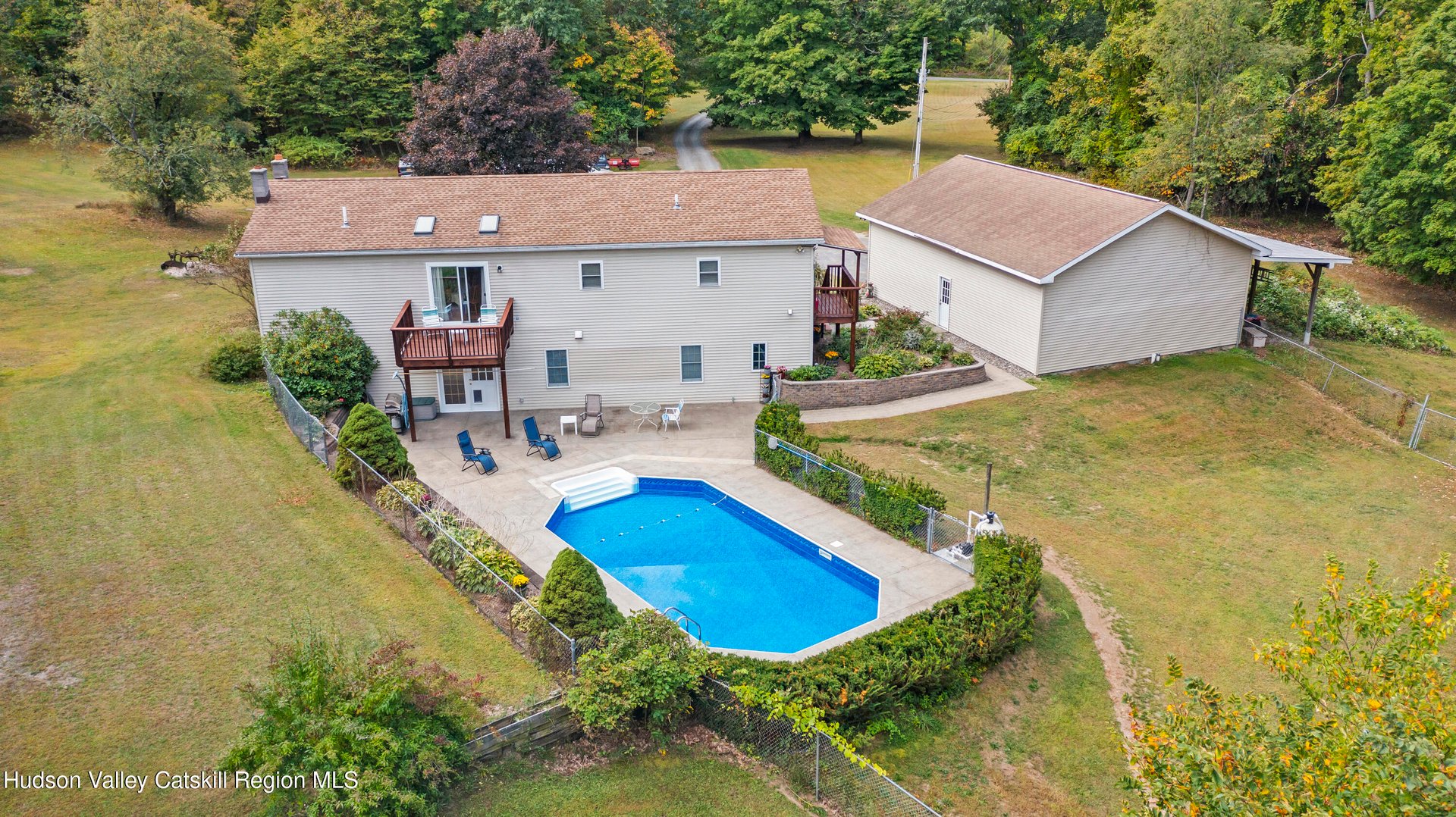 221 Tice Hill Road Photo 6