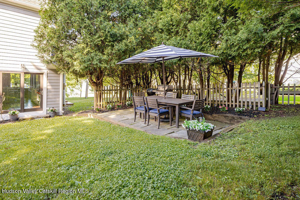4 Bobolink Road Photo 37