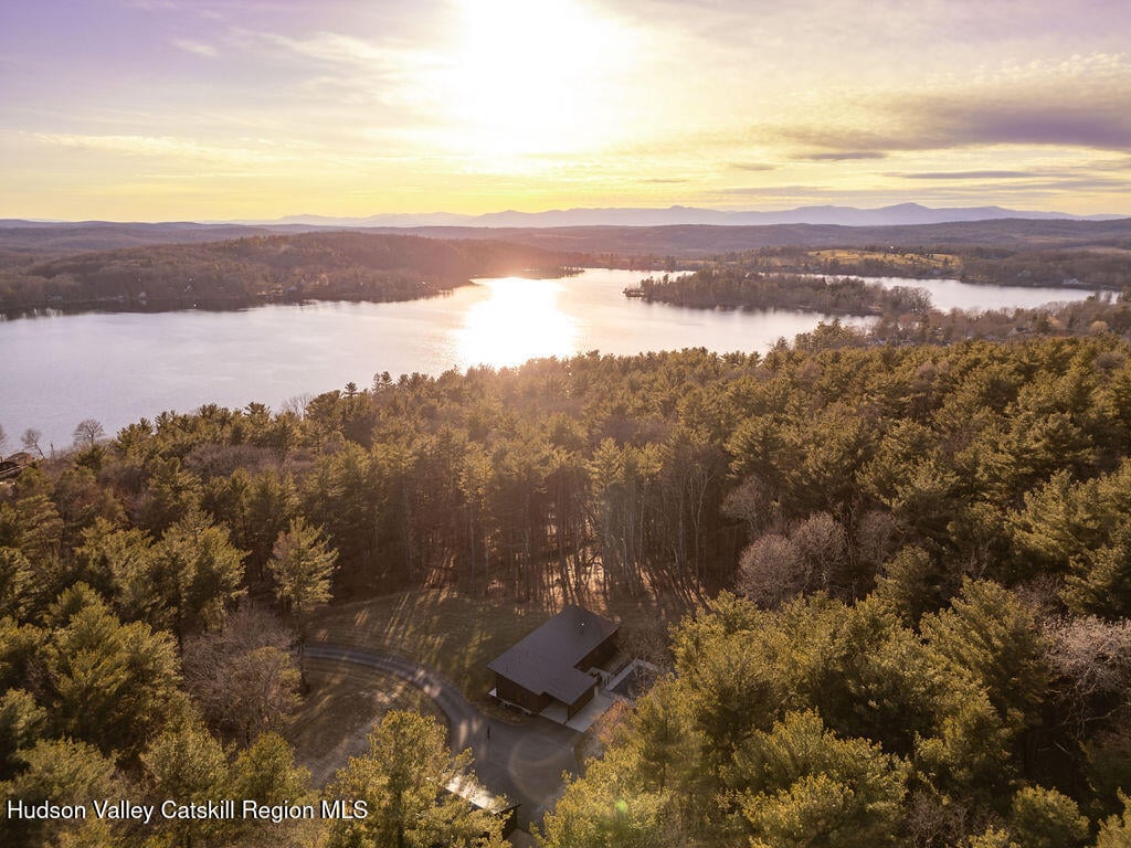 501 Birch Street Photo 40