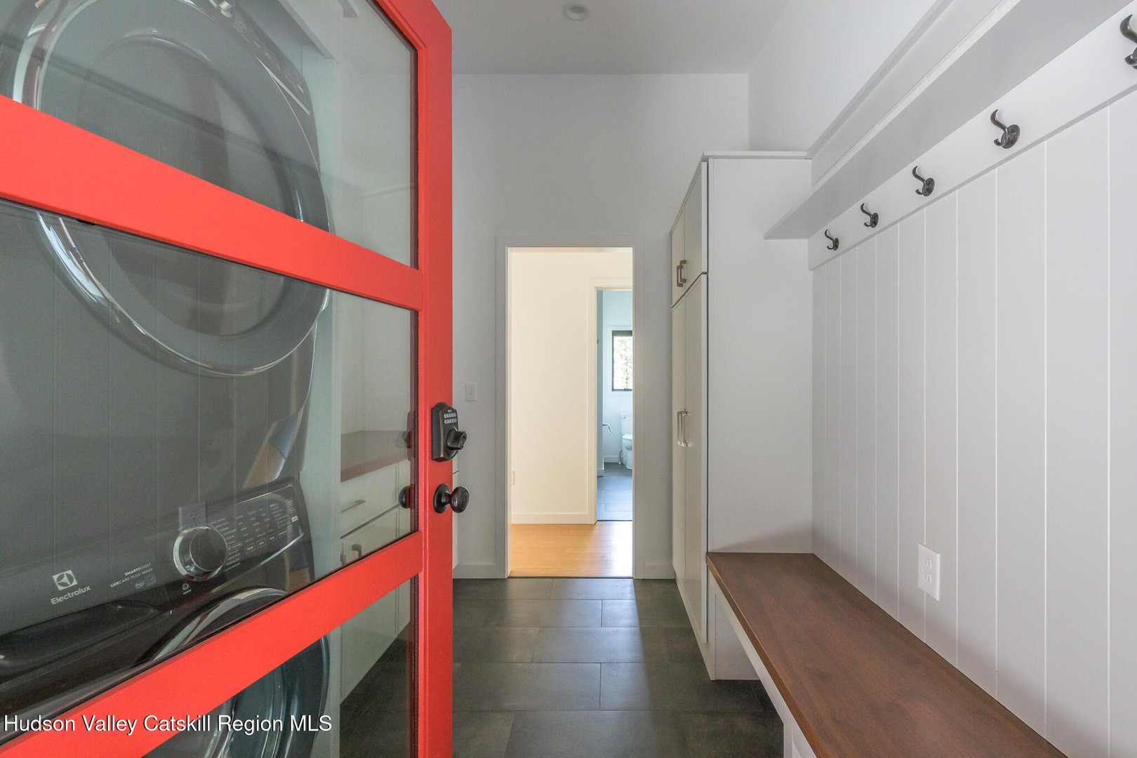 501 Birch Street Photo 8