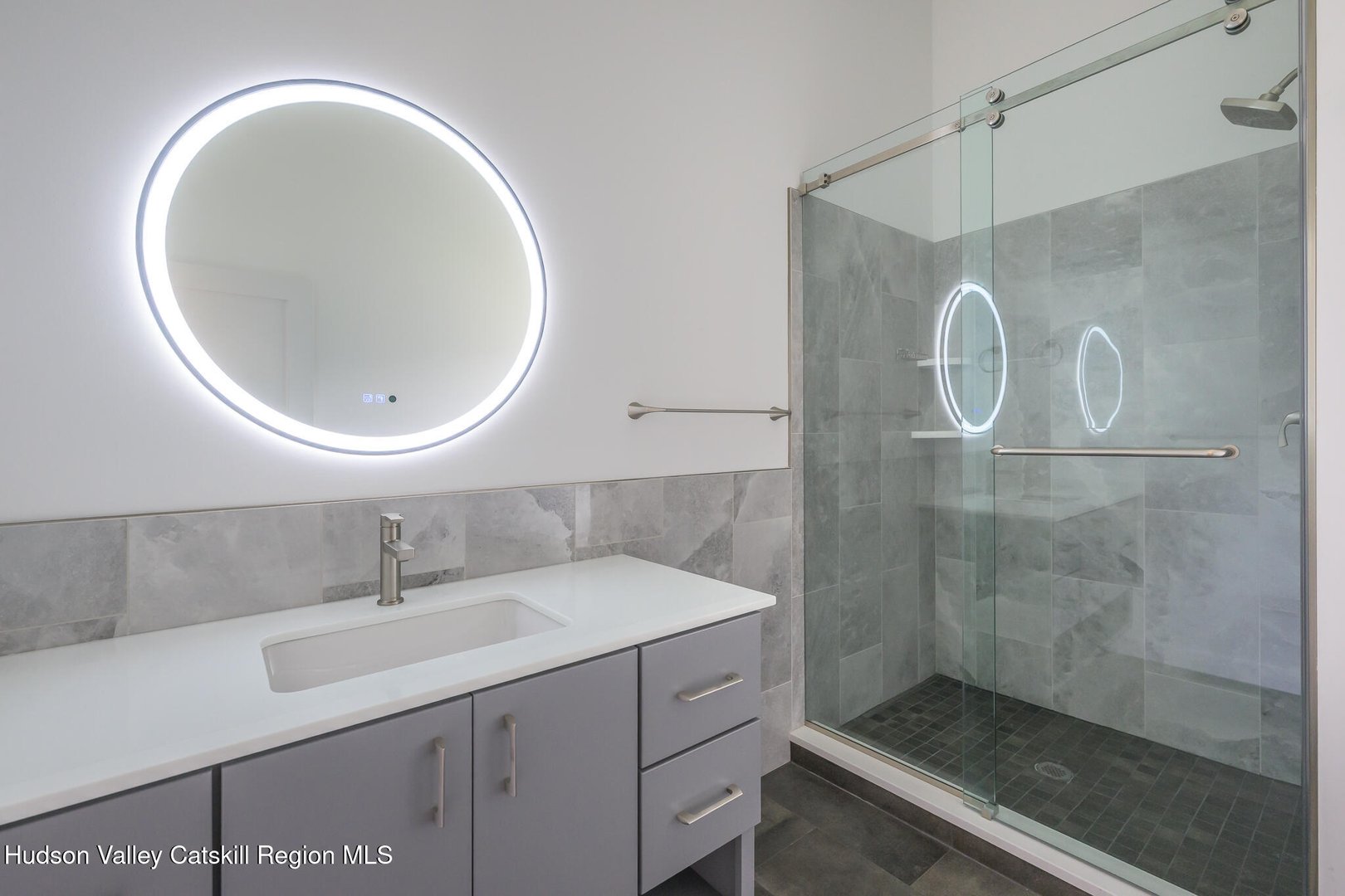 501 Birch Street Photo 23