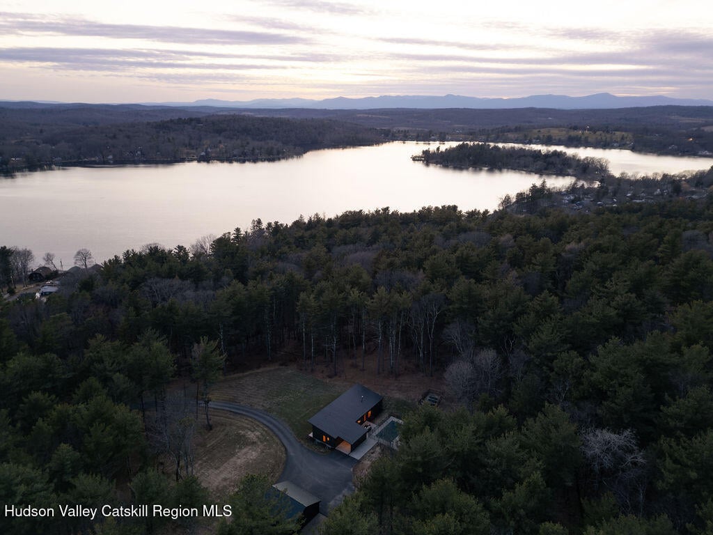 501 Birch Street Photo 41