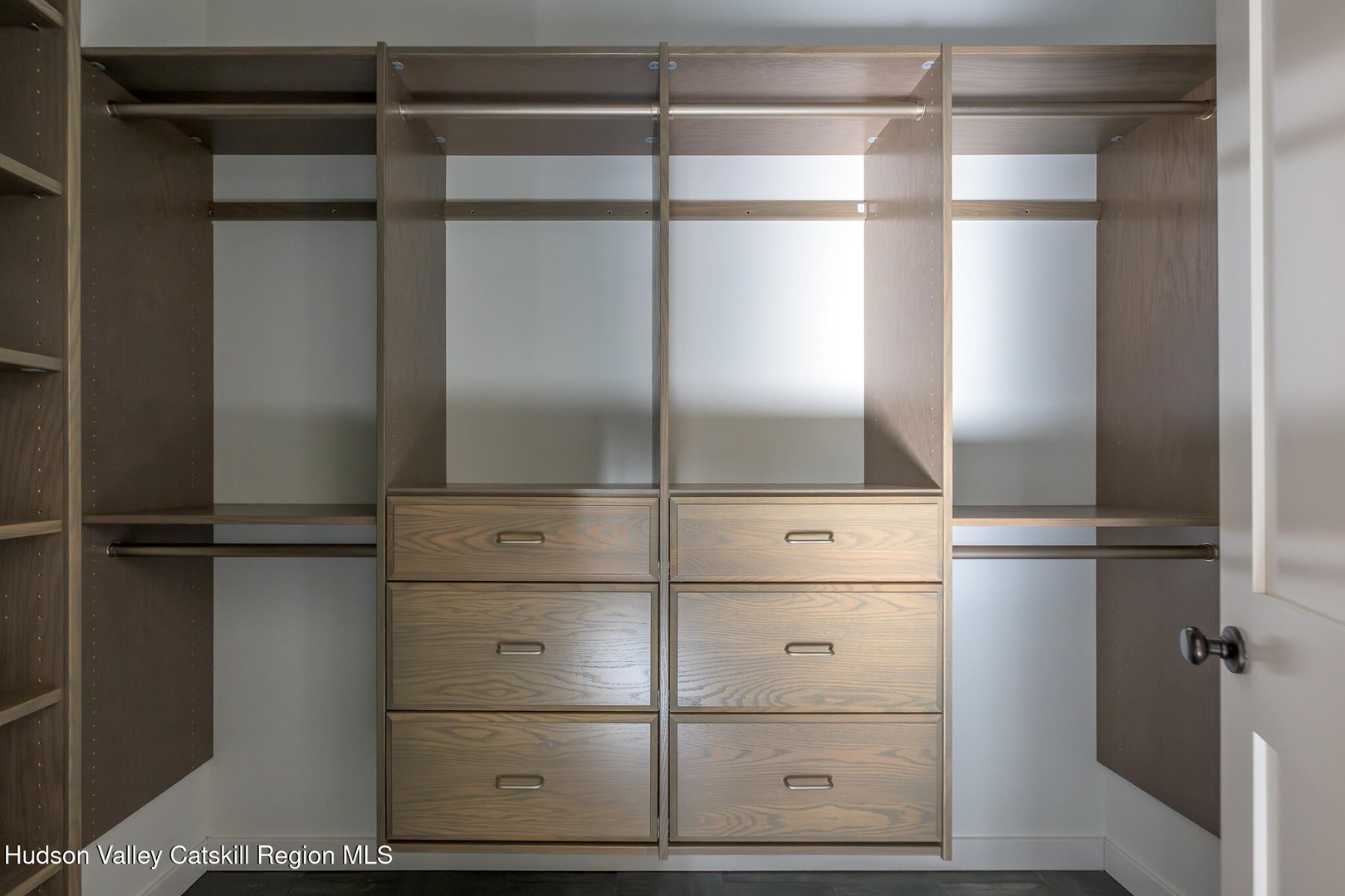 501 Birch Street Photo 17