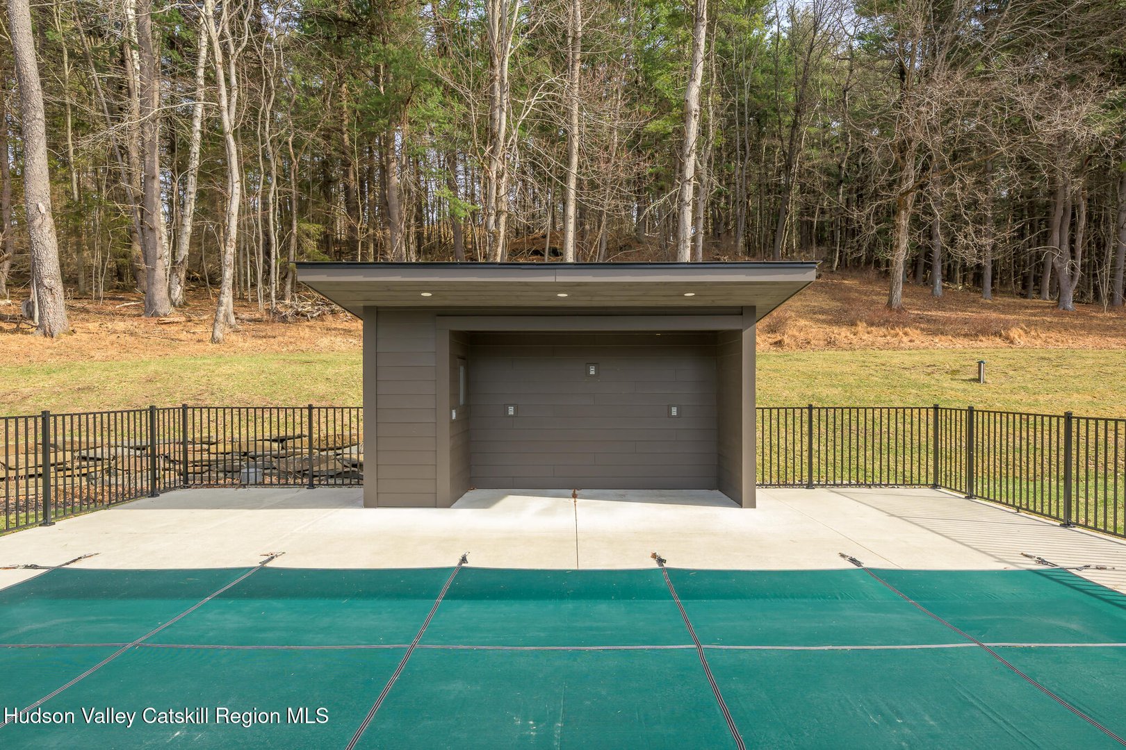 501 Birch Street Photo 30