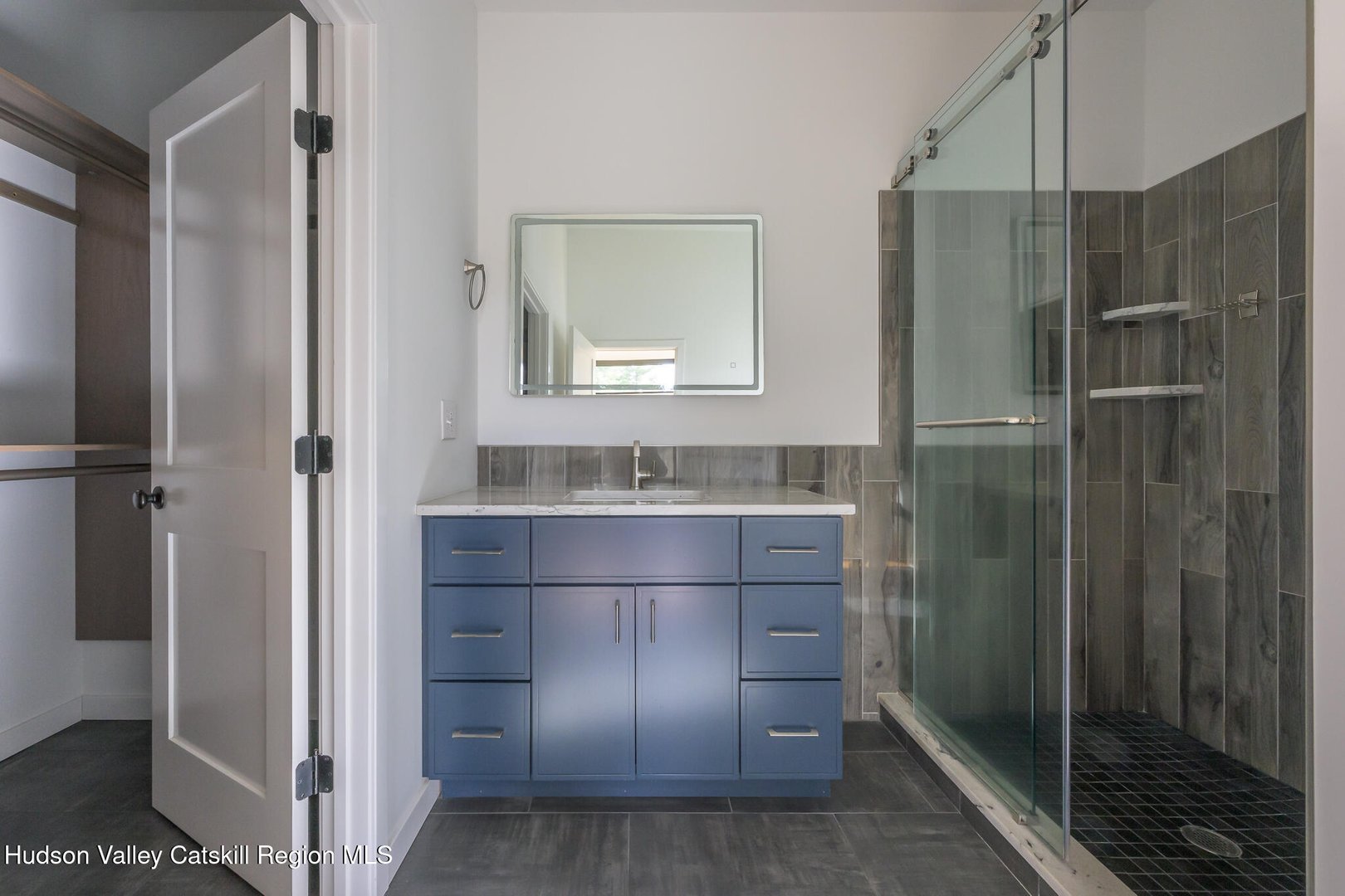 501 Birch Street Photo 19