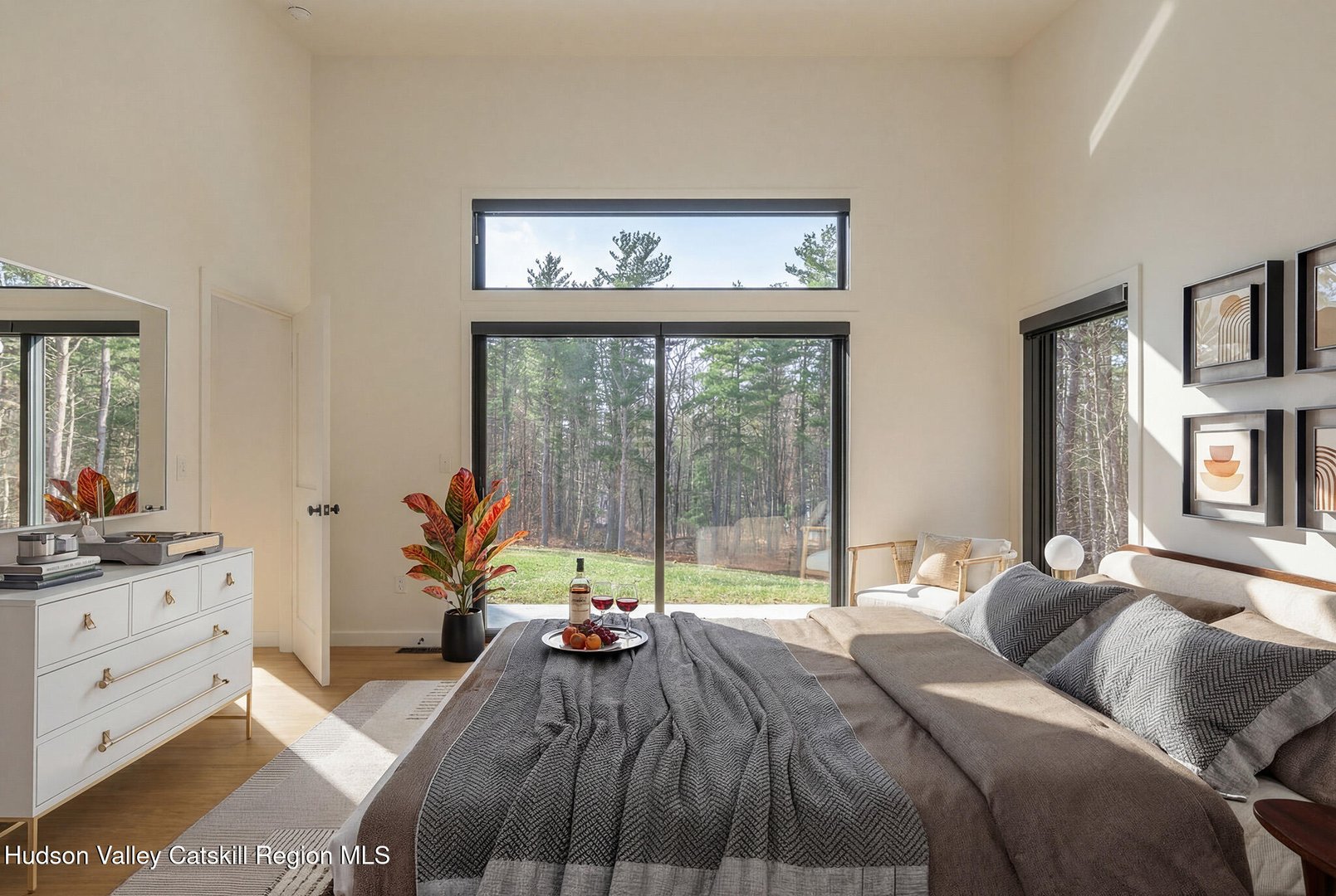 501 Birch Street Photo 15