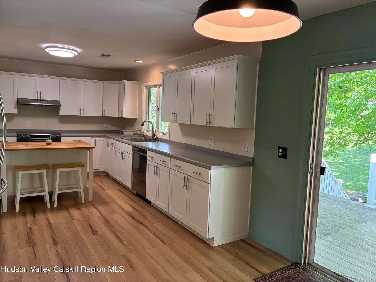 50 Pleasant View Drive Photo 4