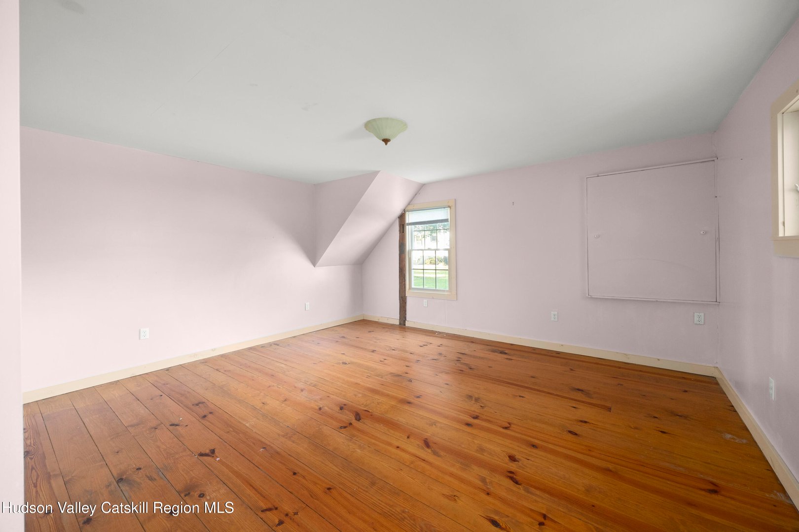 242 Main St Street Photo 24