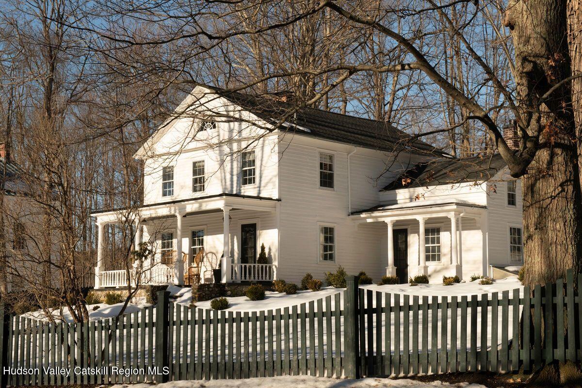 786 New York 203 Photo 1