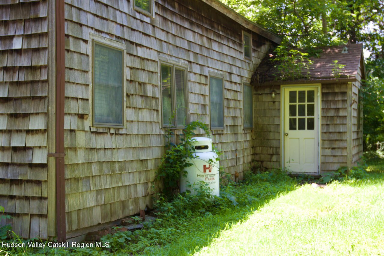 90 W End Road Photo 2