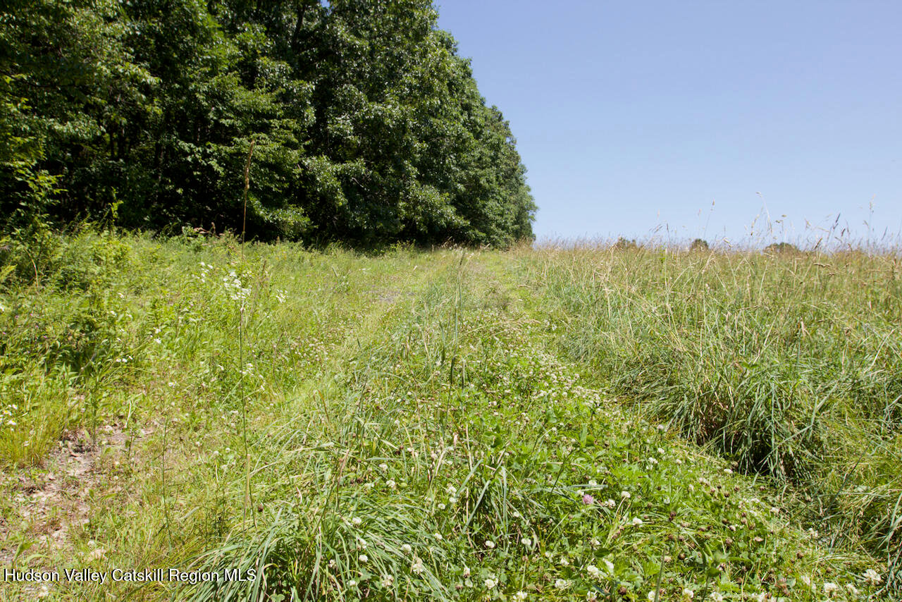 90 W End Road Photo 4