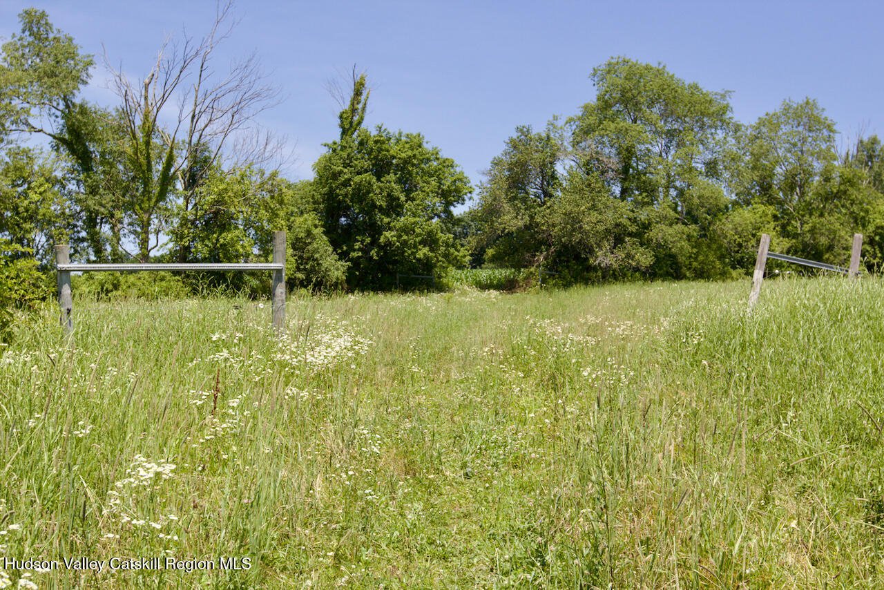 90 W End Road Photo 10
