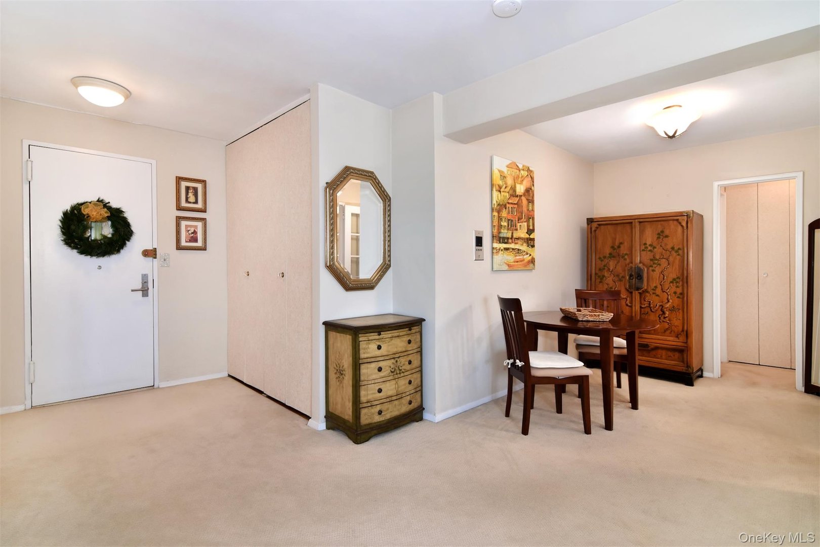 21 Fairview Avenue  #717 Photo 3
