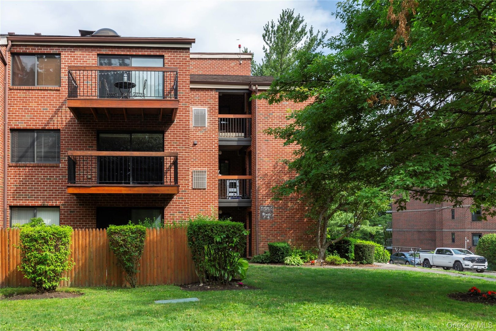 37 Bronxville Glen Drive  #Bldg 5, Unit 1 Photo 24