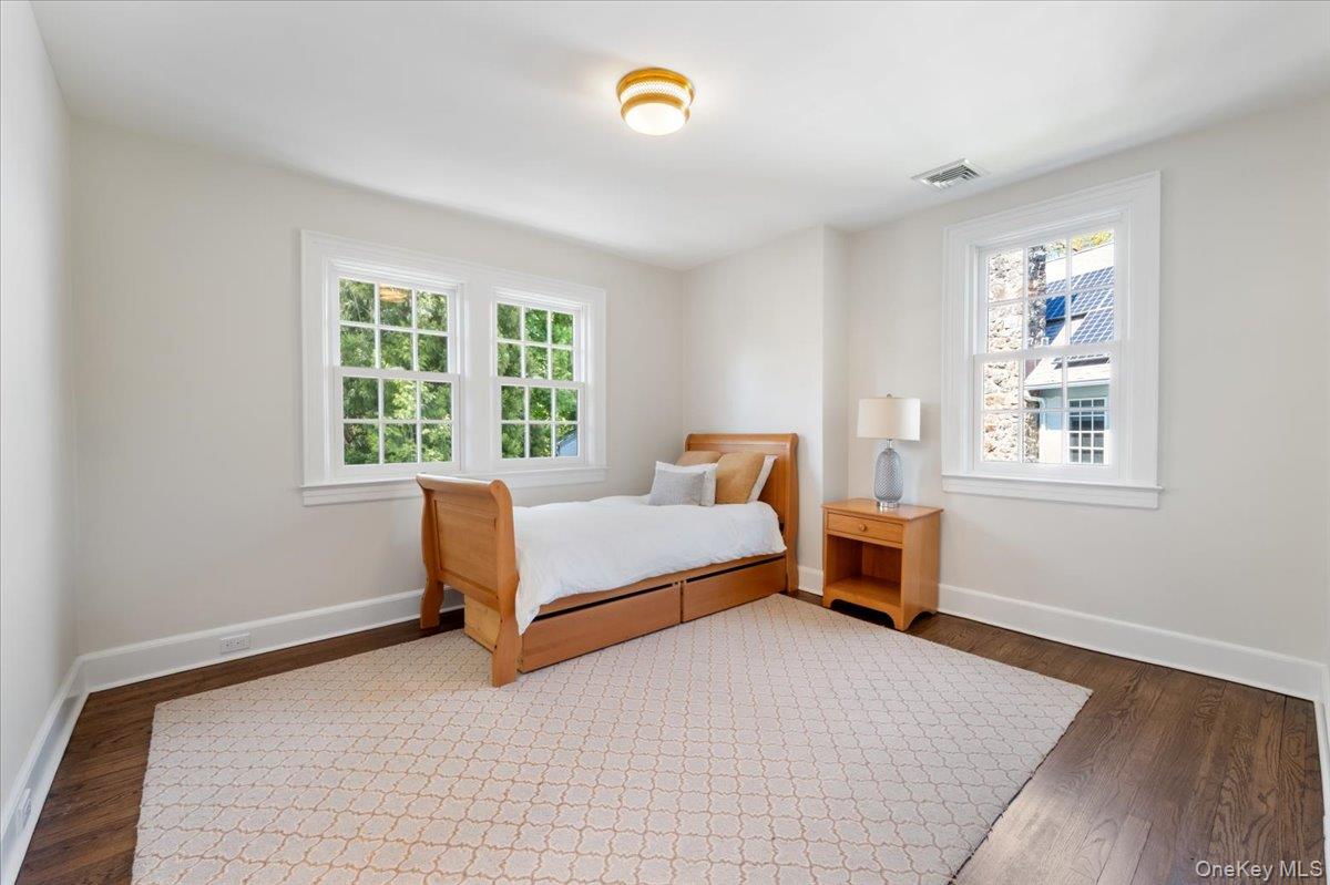 56 Park Avenue Photo 32