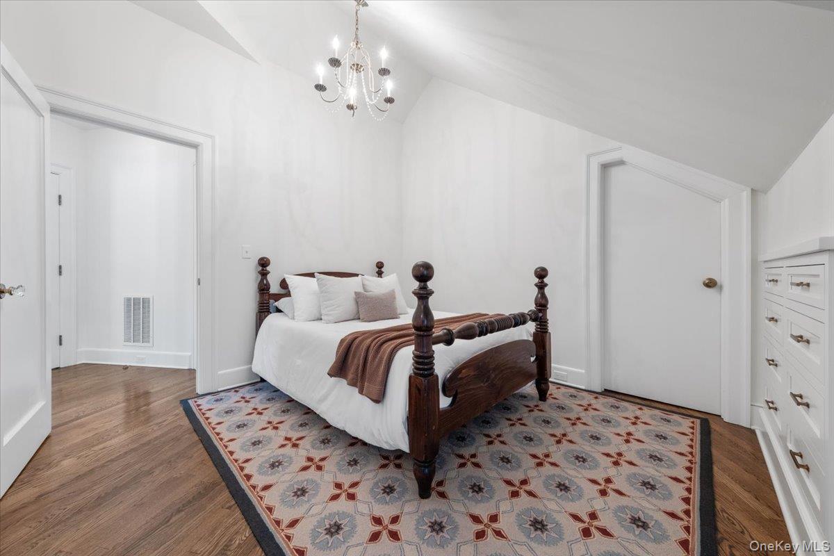 56 Park Avenue Photo 34