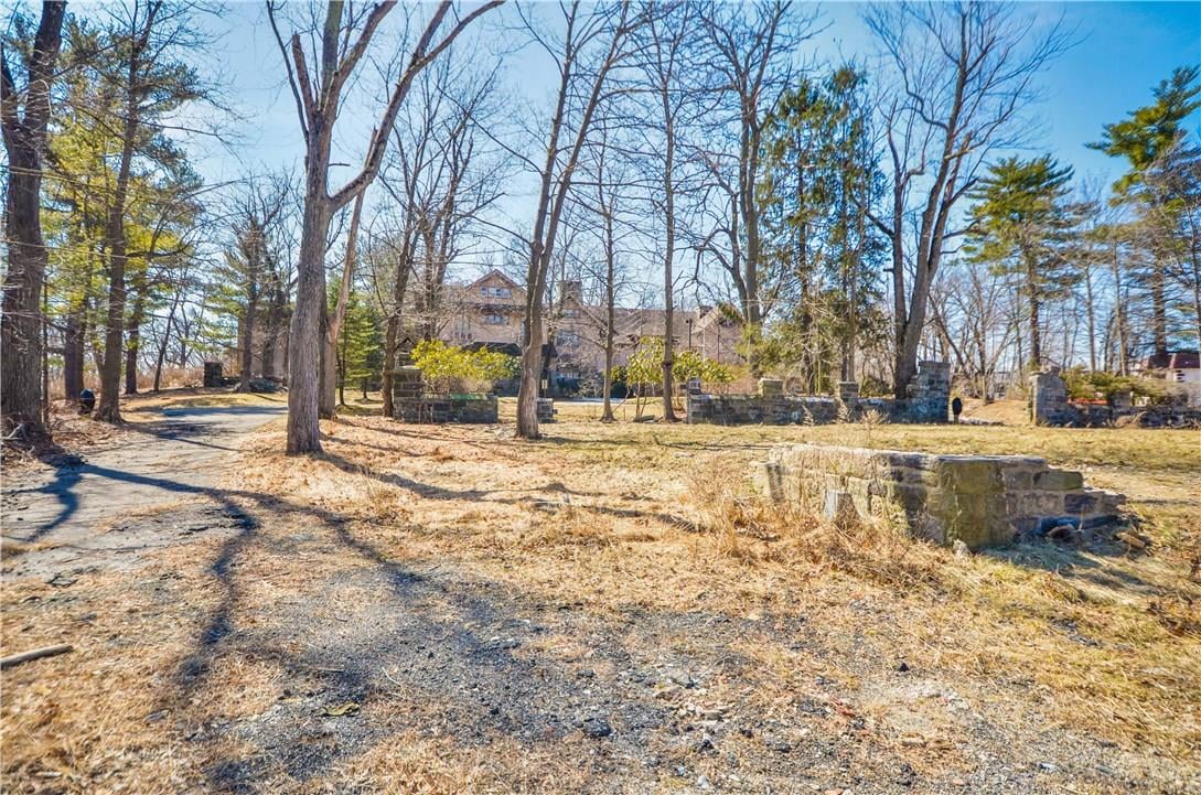 620 Sleepy Hollow Road Photo 6