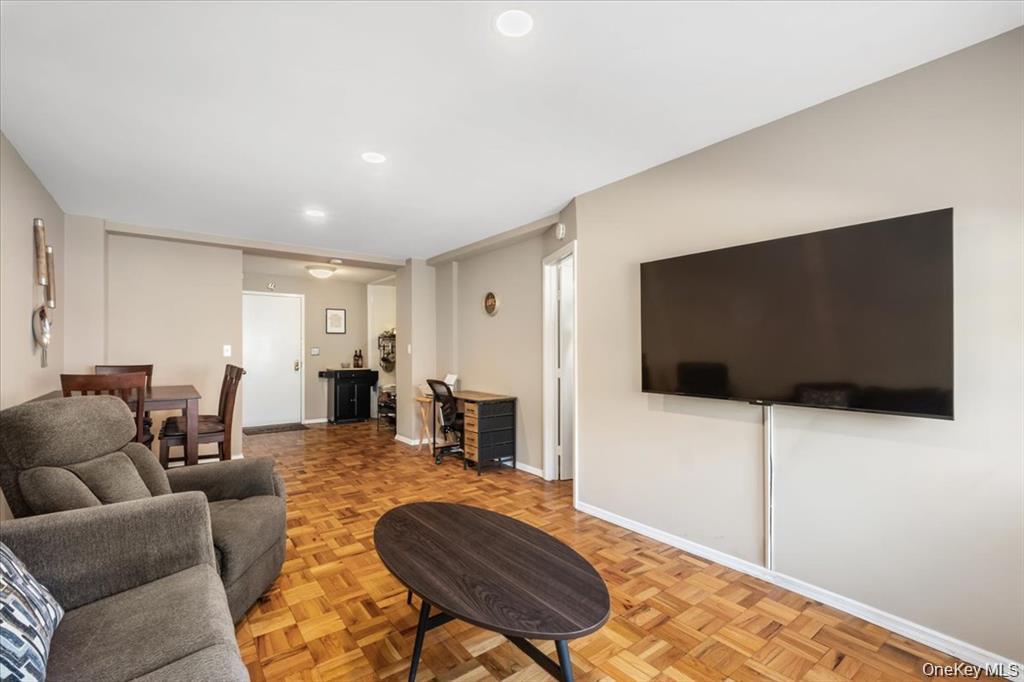 33 Barker Avenue  #2J Photo 8