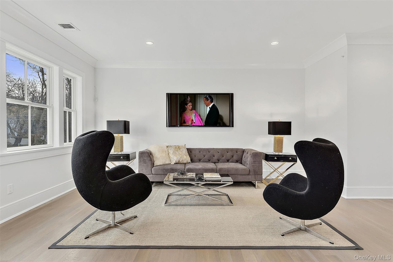 201 Bedford Road Photo 11
