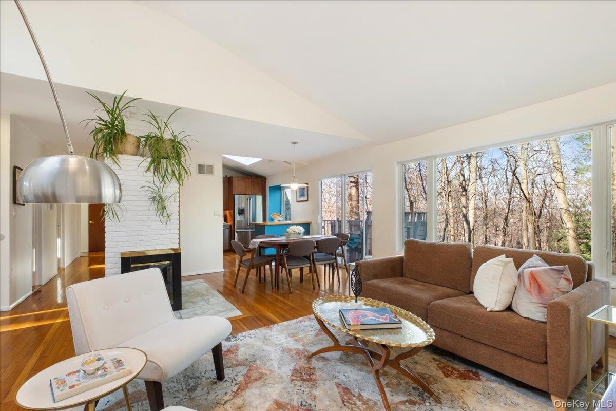 34 Western Drive Photo 5