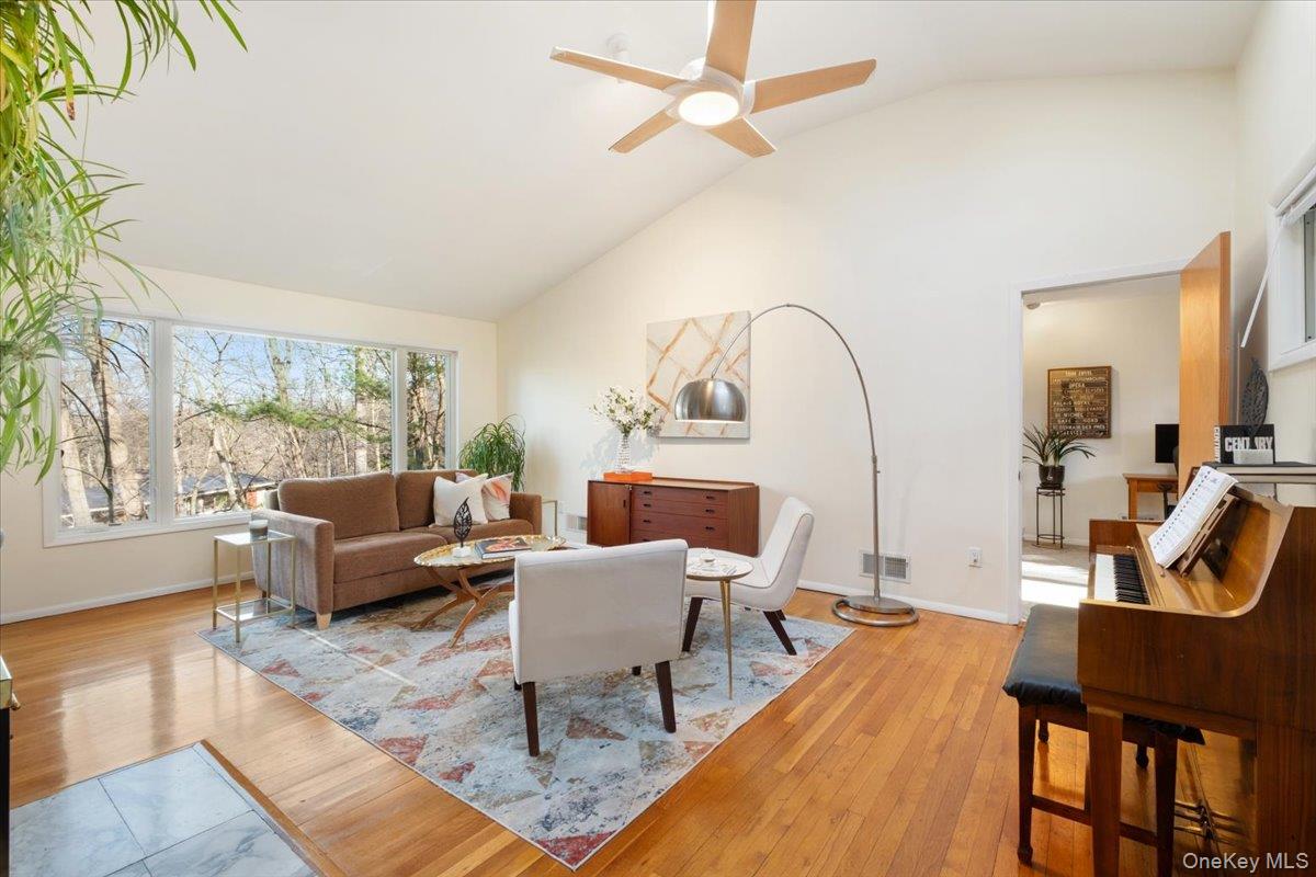 34 Western Drive Photo 3