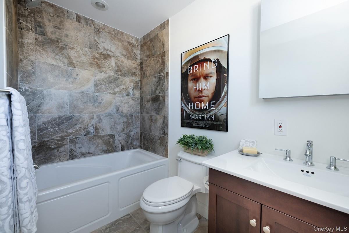 9 Constance Avenue Photo 39