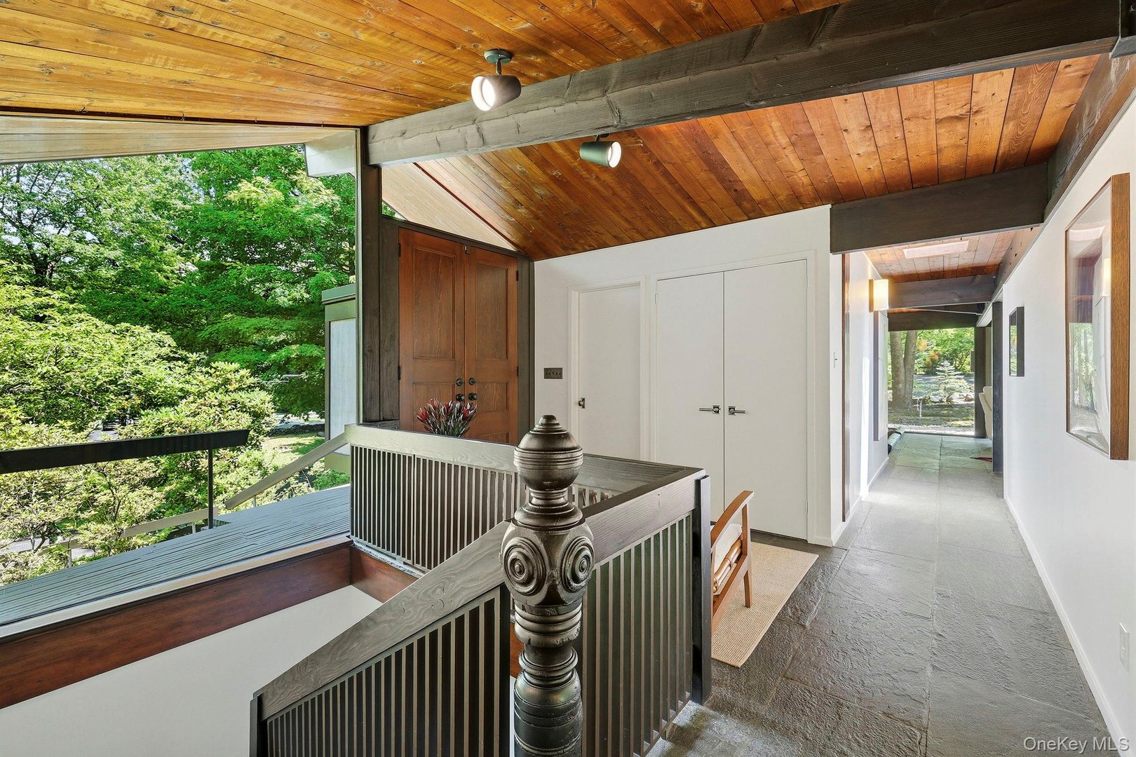 670 Long Hill Road W Photo 5