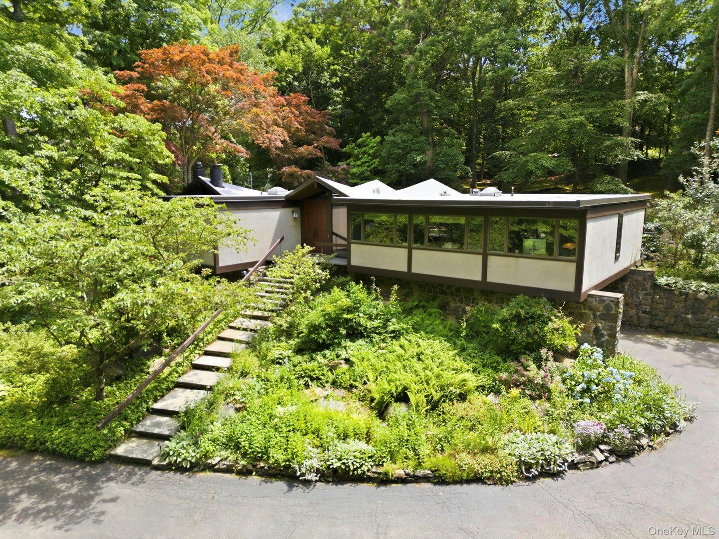 670 Long Hill Road W Photo 1