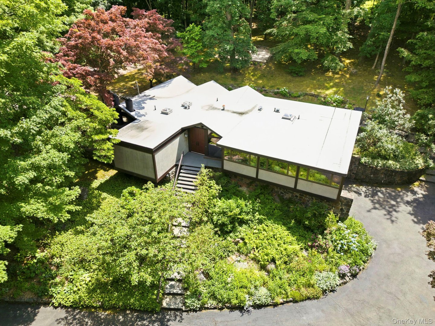 670 Long Hill Road W Photo 43