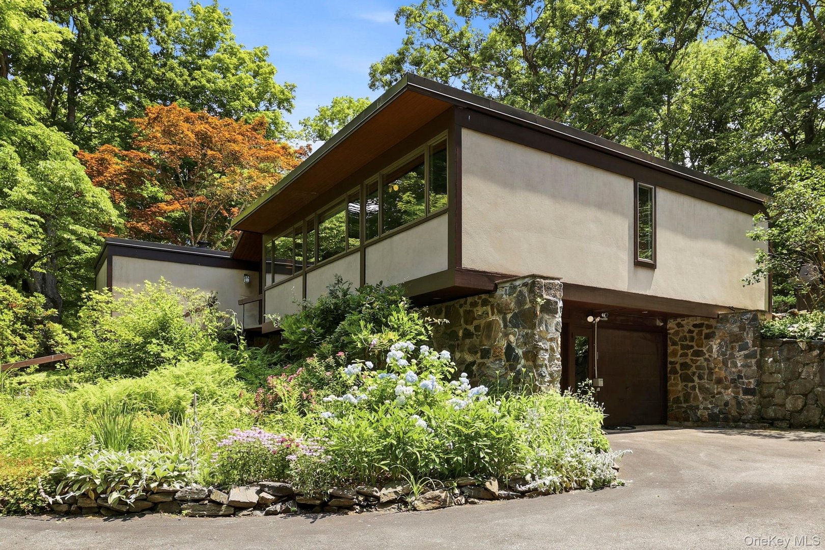 670 Long Hill Road W Photo 34