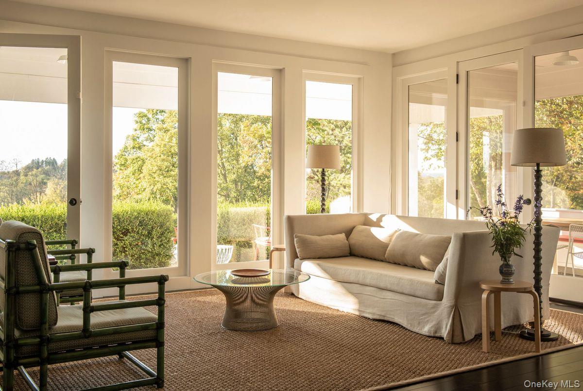 336 Main Street Photo 11