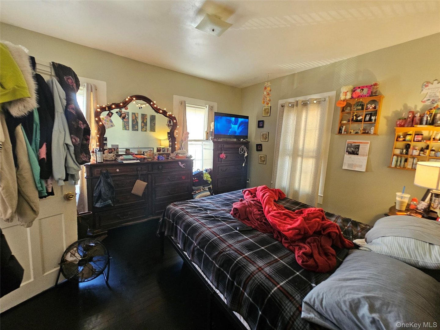 94 Main Street Photo 21