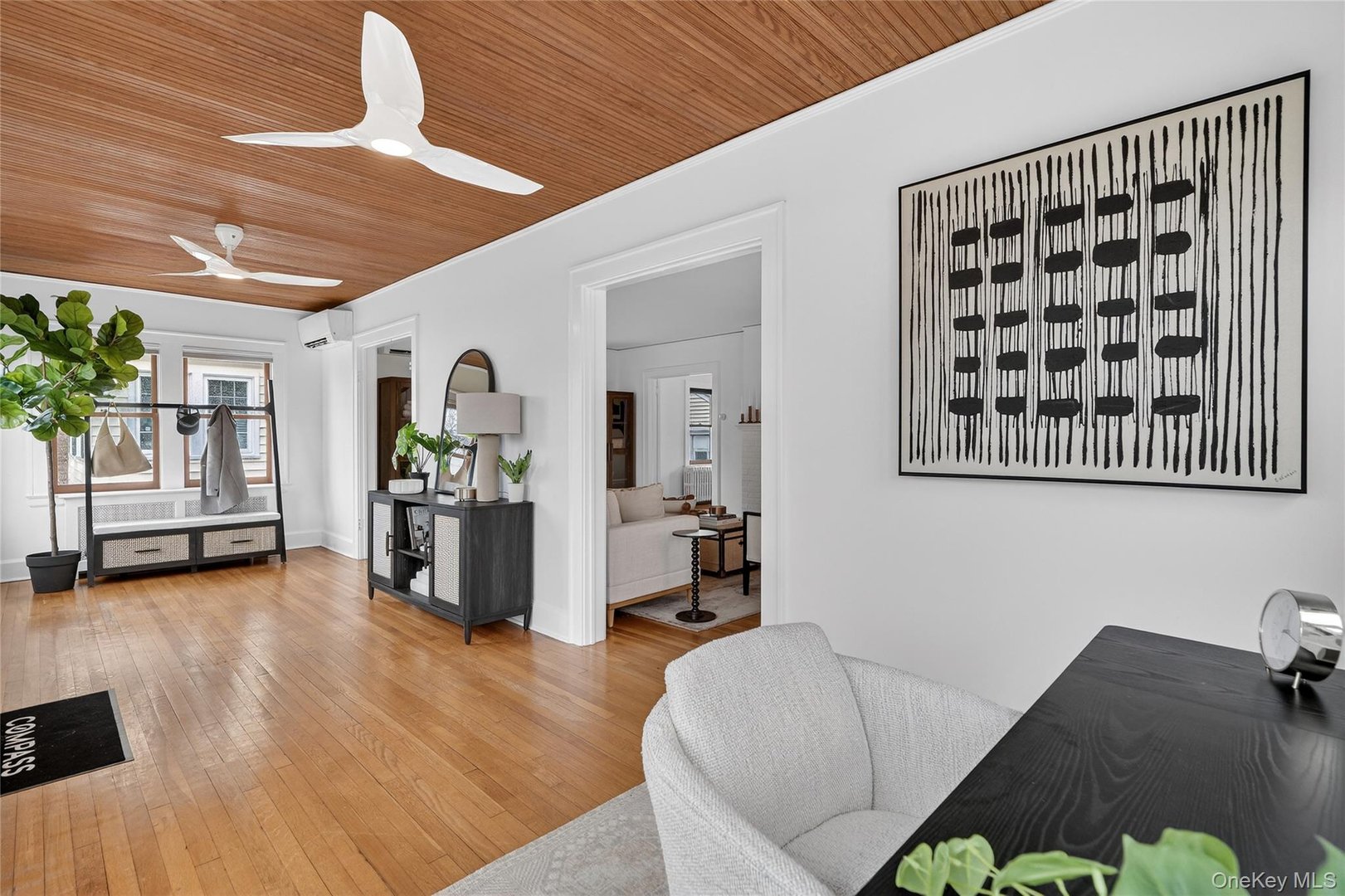 80 Hawley Avenue Photo 3