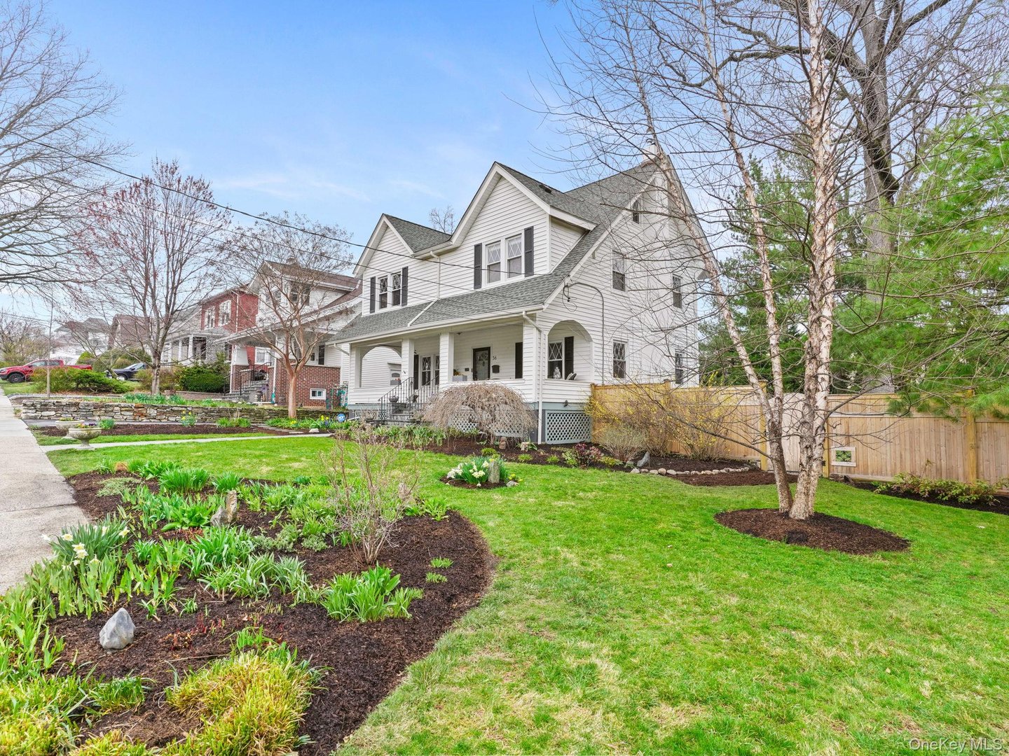 36 Howard Avenue Photo 2