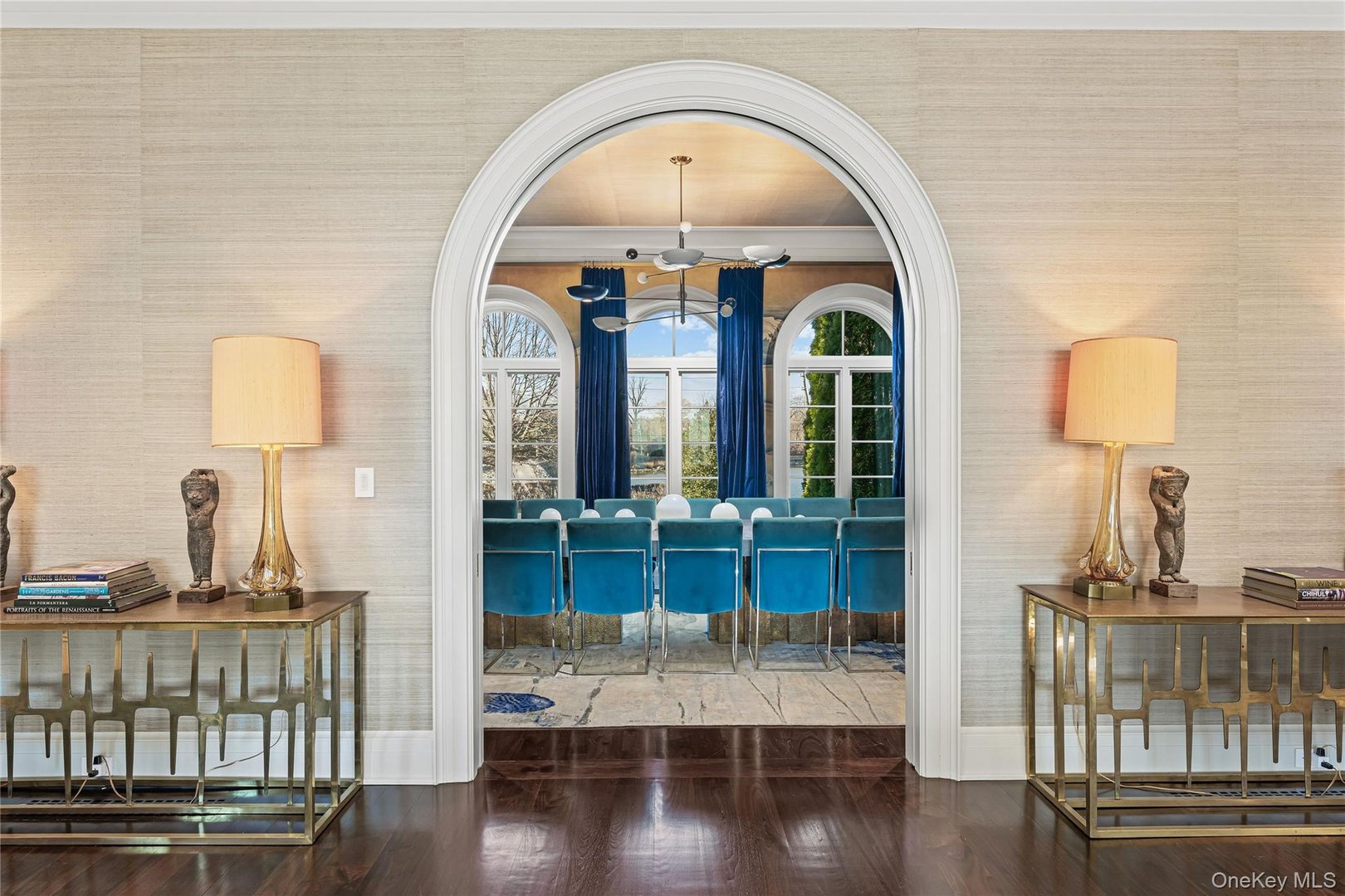 106 Premium Point Photo 9