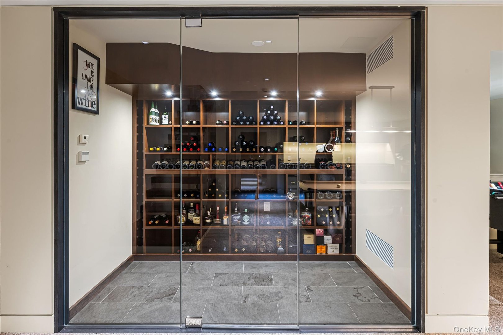 106 Premium Point Photo 32