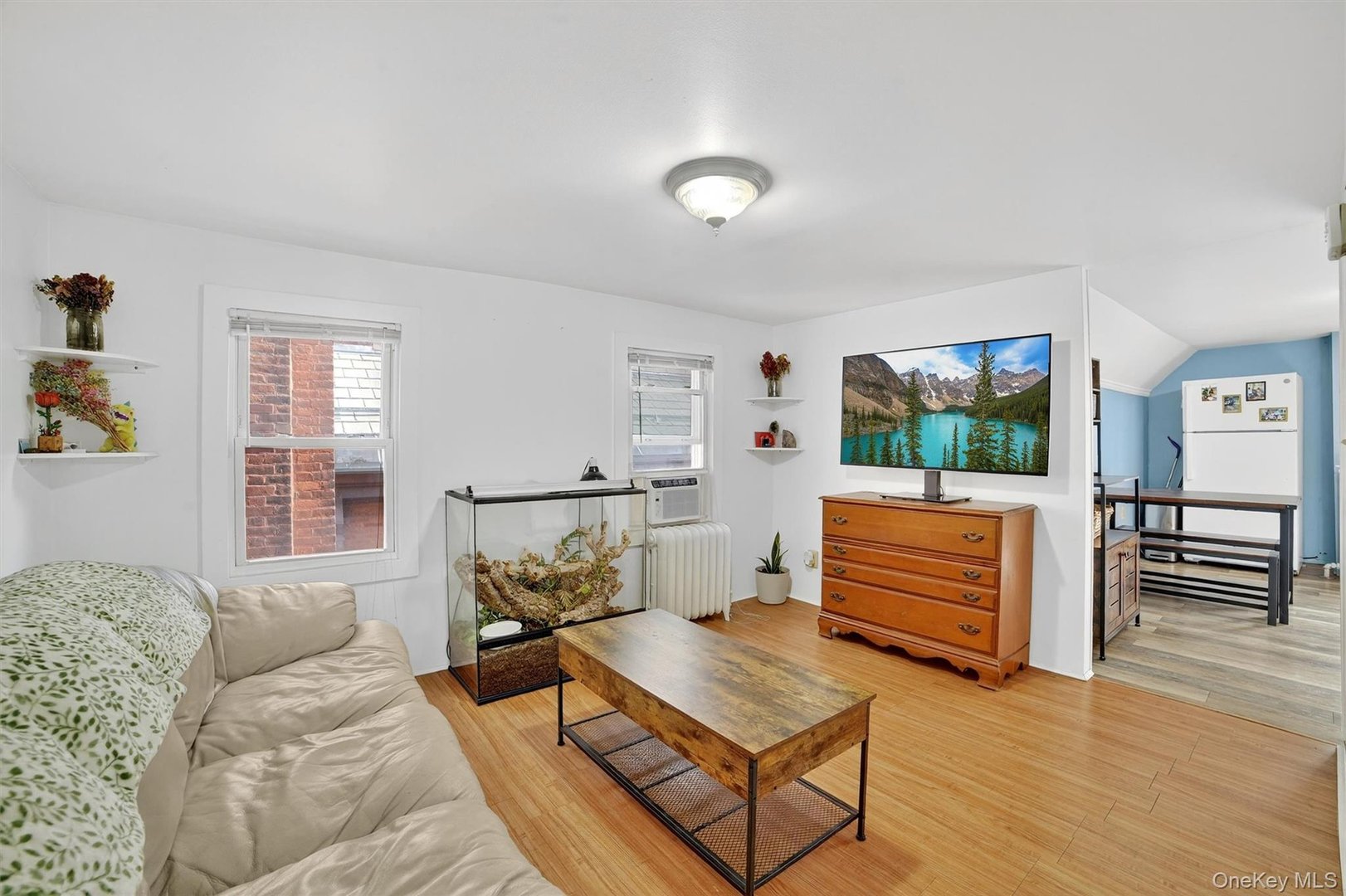 140 Beekman Avenue Photo 18