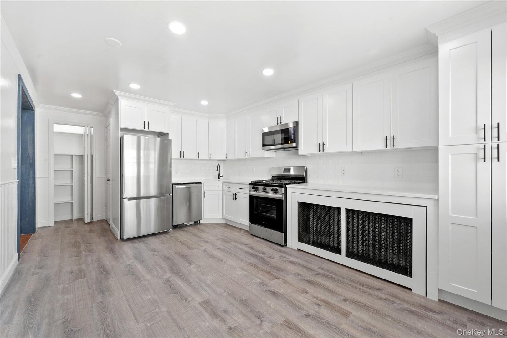 56 S Highland Avenue  #1B Photo 4