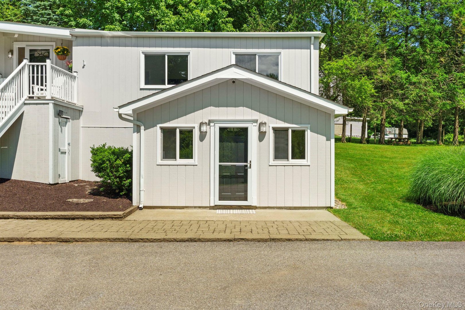 12 Raymond Road Photo 21