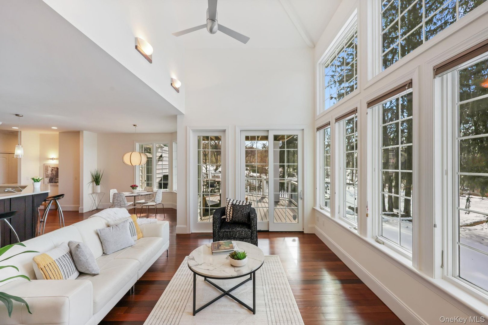 1320 N Albany Post Road Photo 16