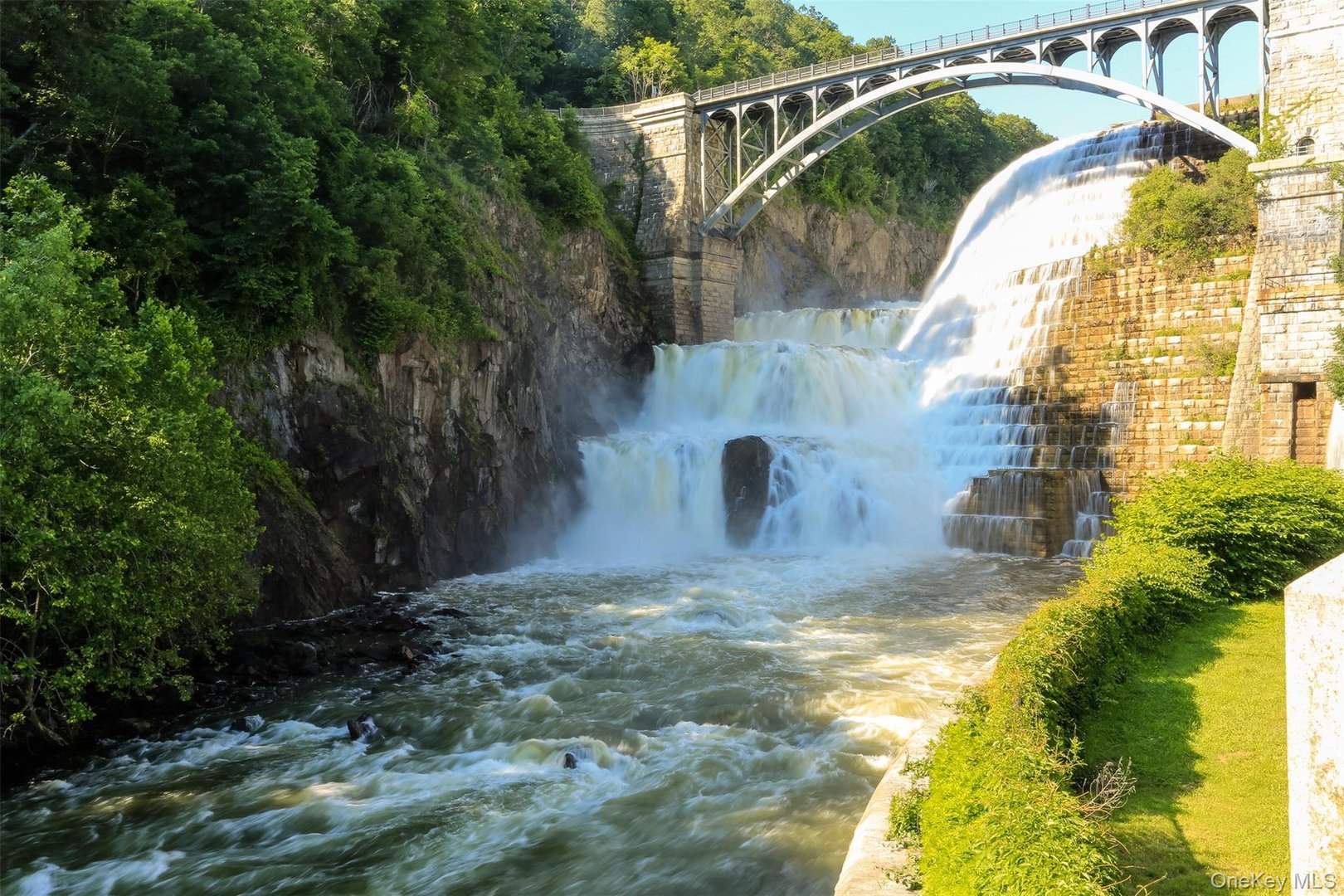 1320 N Albany Post Road Photo 45