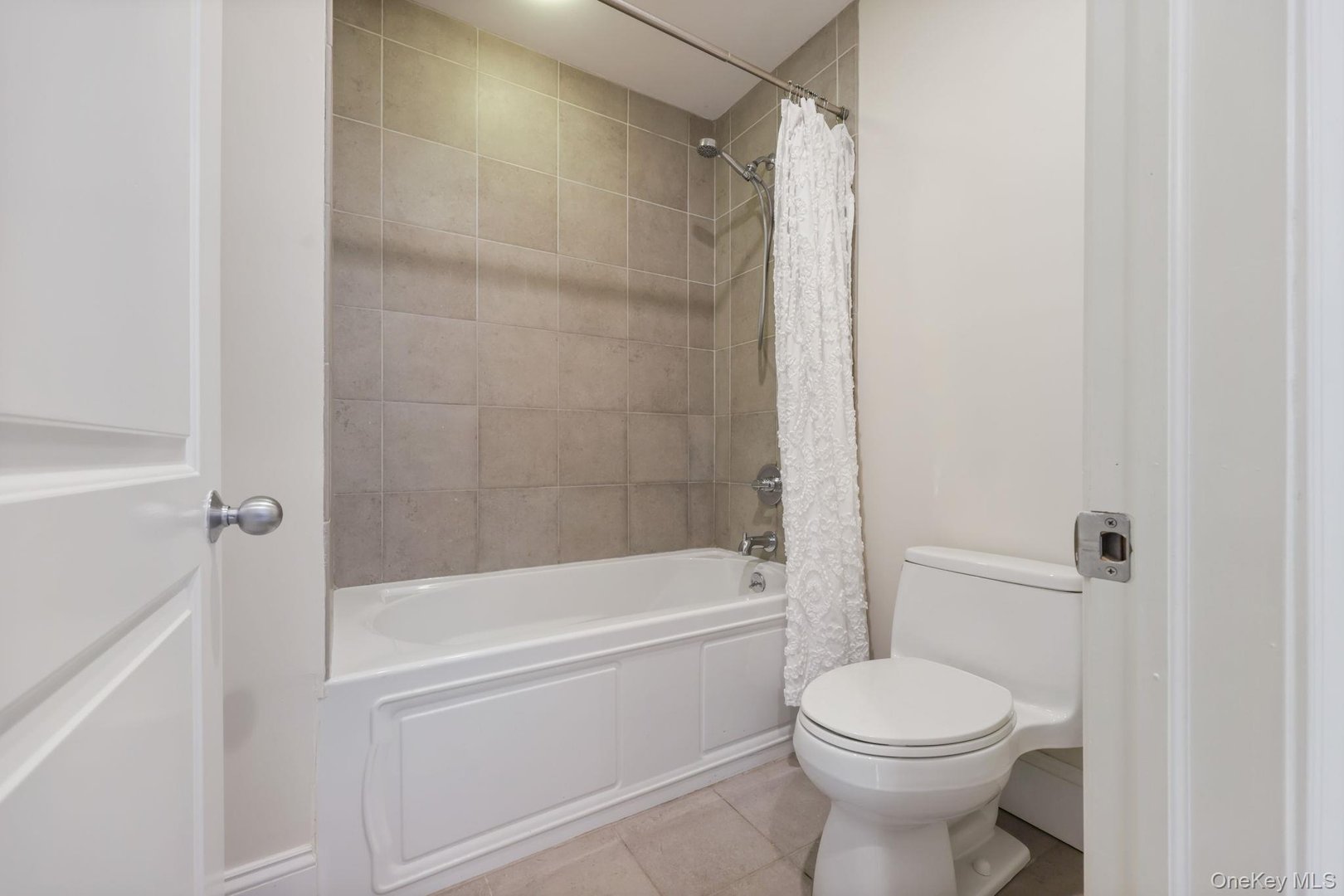 1320 N Albany Post Road Photo 32