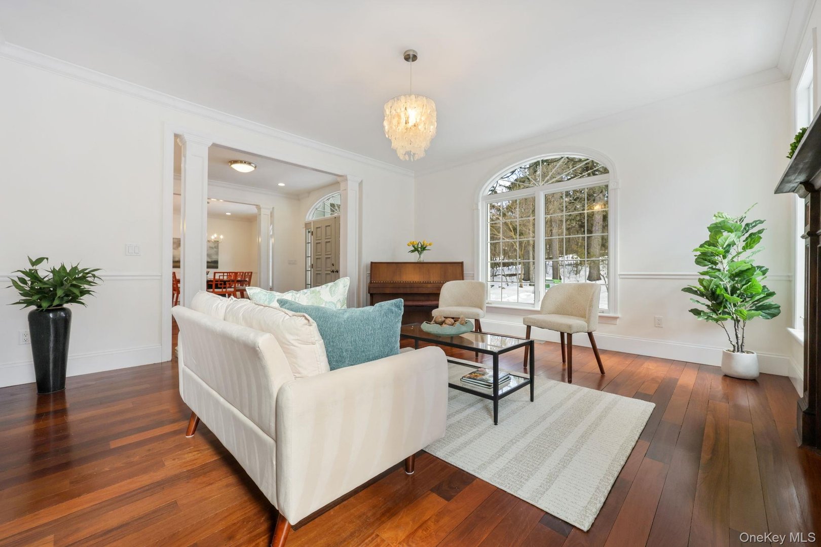 1320 N Albany Post Road Photo 11