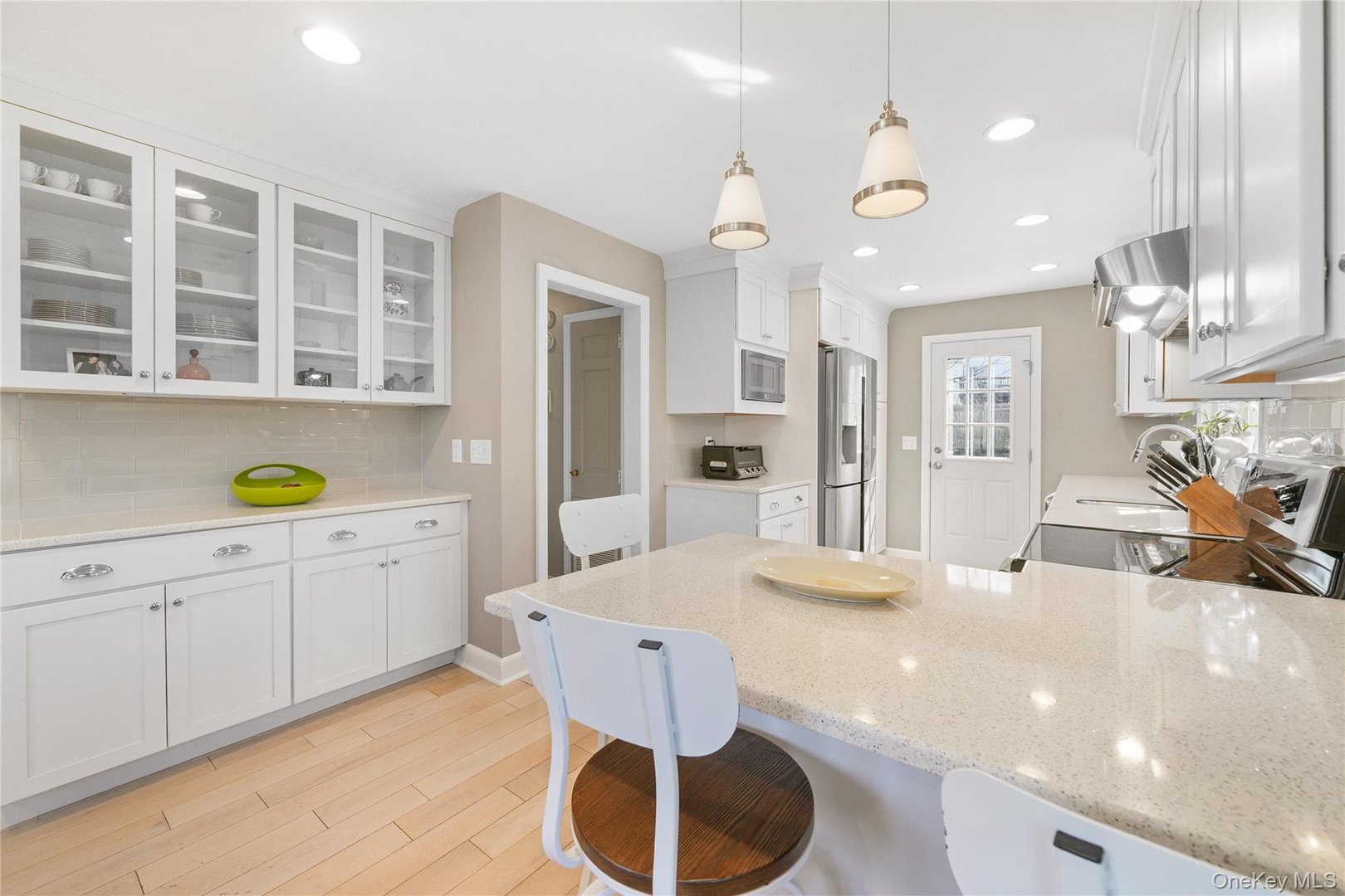 5 Birch Street W Photo 10