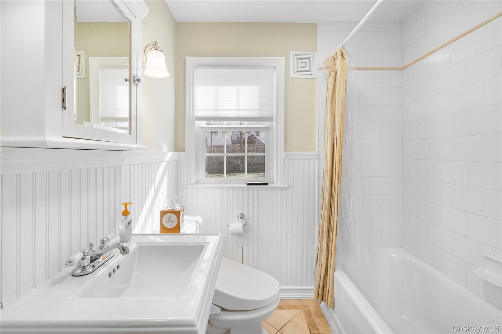 5 Birch Street W Photo 16