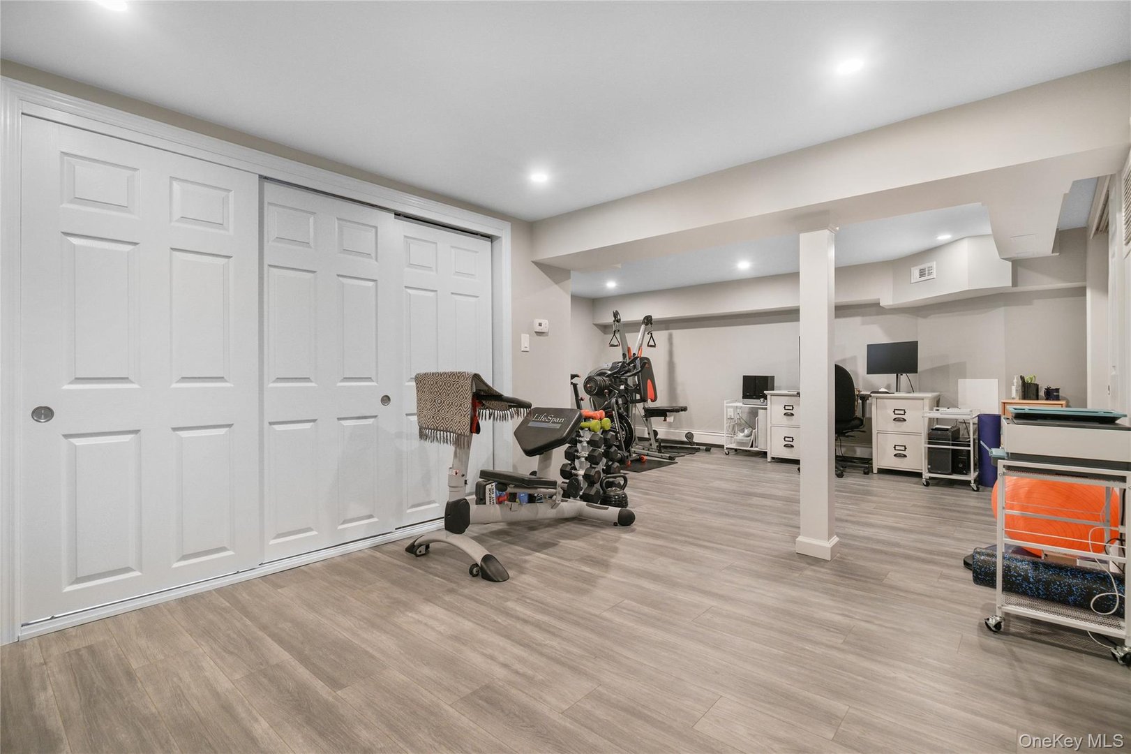 5 Birch Street W Photo 27