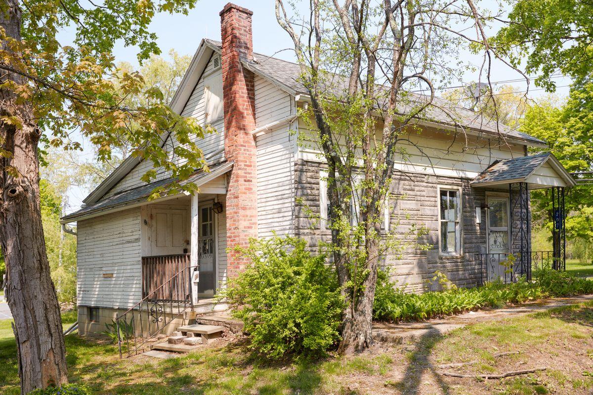 207-209 Main Street Photo 5